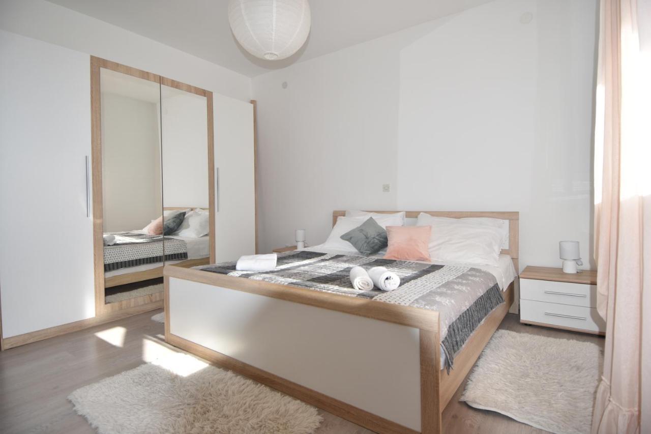 Apartment *Biba* Dugi Rat Bagian luar foto