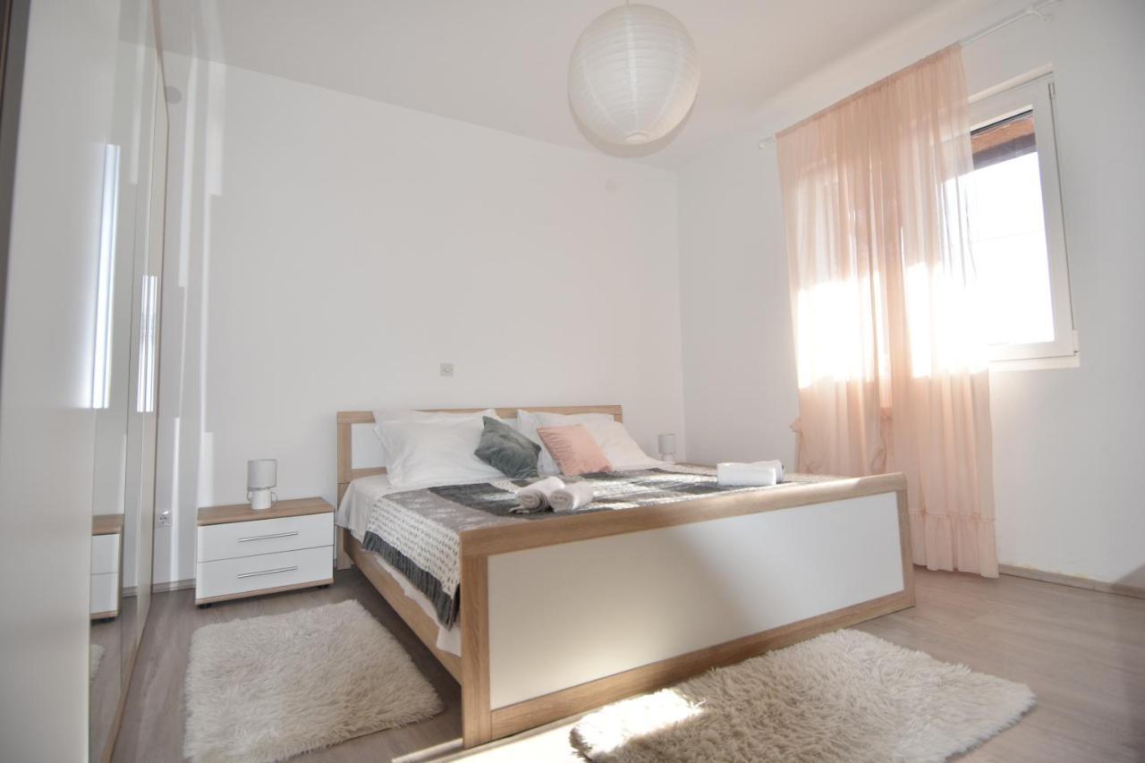 Apartment *Biba* Dugi Rat Bagian luar foto